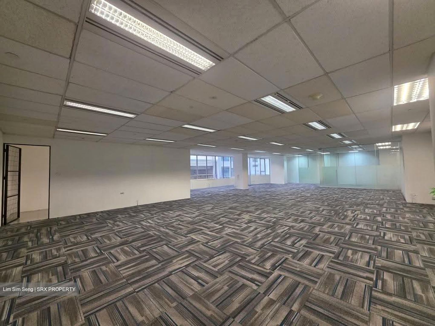 MYP Plaza (D1), Office #638083931